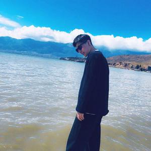 关婷娜真人裸体毛片HD AV
